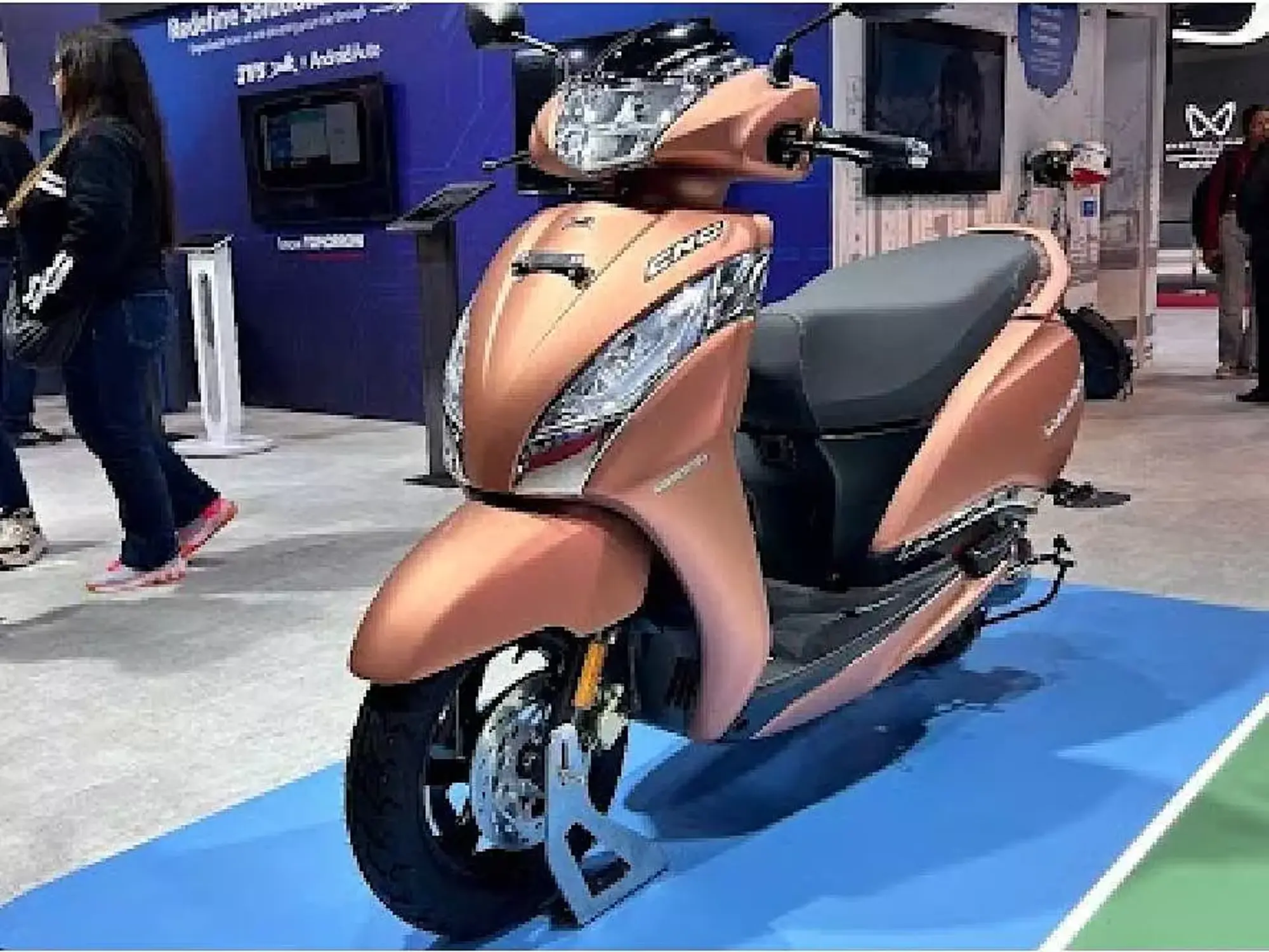 TVS Jupiter CNG लॉन्च: 84 किमी माइलेज के साथ भविष्य का स्कूटर! 1 TVS Jupiter CNG – भारत की पहली ड्यूल-फ्यूल सीएनजी स्कूटर, जो 84 किमी/किलोग्राम माइलेज और पर्यावरणीय फायदे प्रदान करती है।