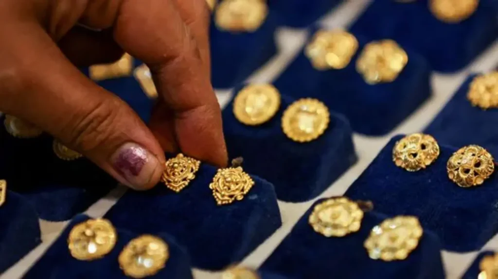 सोना चांदी रेट्स अपडेट 12 अक्टूबर | gold silver price today 12 अक्टूबर 2025 के सोना चांदी रेट्स, 24K 22K 18K कीमतें और बाजार विश्लेषण का ग्राफिकल व्यू | gold silver price today