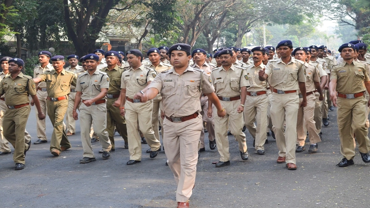 UP Police Constable Bharti 2025 – 32,000 पदों के लिए आवेदन करें