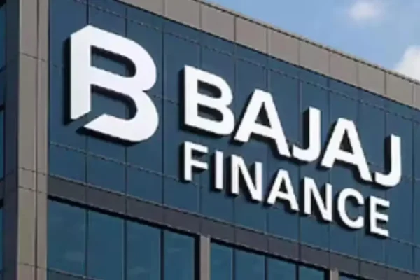 Bajaj Finance Share: कंपनी के ऑफिस भवन की छवि, जो Bajaj Finance के मजबूत प्रदर्शन और निवेशकों के लिए महत्वपूर्ण जानकारी को दर्शाती है।