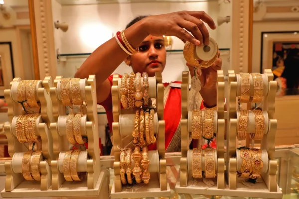 Gold and Silver Price Today India – 06 January 2026 के तहत सोने और चांदी के ताजा बाजार भाव दर्शाती तस्वीर