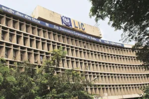 LIC Q3 Results 2026: कंपनी के प्रमुख वित्तीय परिणाम और वृद्धि, ₹12,930 करोड़ का मुनाफा।
