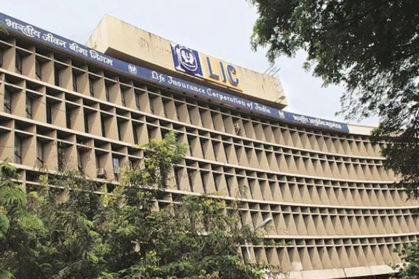 LIC Q3 Results 2026: कंपनी के प्रमुख वित्तीय परिणाम और वृद्धि, ₹12,930 करोड़ का मुनाफा।