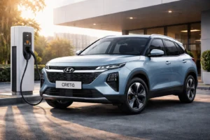 Hyundai Creta Electric 500KM रेंज वाली इलेक्ट्रिक SUV चार्जिंग स्टेशन पर खड़ी, स्टाइलिश डिजाइन और आधुनिक फीचर्स के साथ